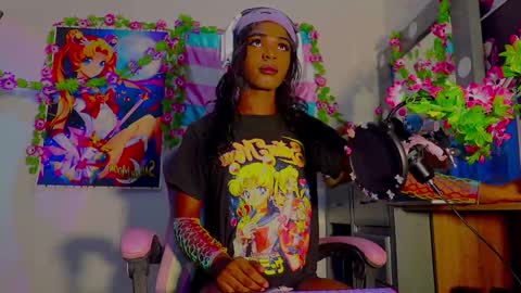 effy_marinn online show from 10-24-25, 08:11