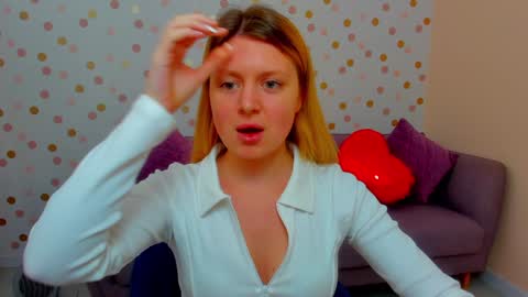 Effy online show from 01-31-25, 09:48