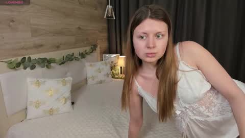 Snapshot of effyangel chatting on 02-24-26, 06:33 Effy online show from 02-24-26, 06:33