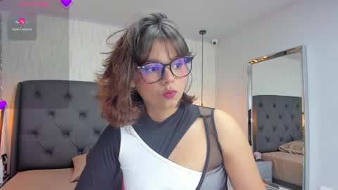  E F F Y  online show from 02-20-25, 07:30