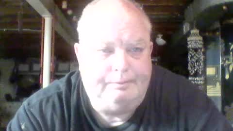 Snapshot of efriff chatting on 06-18-26, 11:36 efriff online show from 06-18-26, 11:36