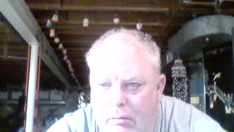 Snapshot of efriff chatting on 07-12-26, 11:45 efriff online show from 07-12-26, 11:45