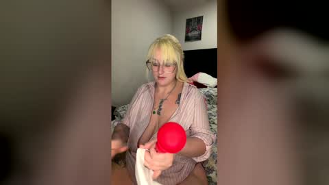 Egyptiancottxn online show from 04-21-26, 09:28