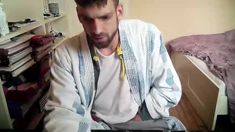 eheh60800 online show from 11-17-25, 02:01