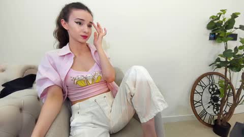 Snapshot of ehotlovea chatting on 01-31-25, 05:09 Erik and Alice online show from 01-31-25, 05:09