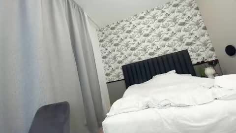 Snapshot of ehotlovea chatting on 02-25-25, 06:25 Erik and Alice online show from 02-25-25, 06:25