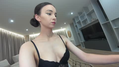 Snapshot of ehotlovea chatting on 10-10-25, 12:09 Erik and Alice online show from 10-10-25, 12:09