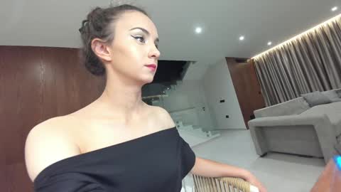 Snapshot of ehotlovea chatting on 11-13-25, 01:59 Erik and Alice online show from 11-13-25, 01:59