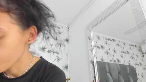 Snapshot of ehotloveaxxx chatting on 10-23-25, 01:54 Valery online show from 10-23-25, 01:54