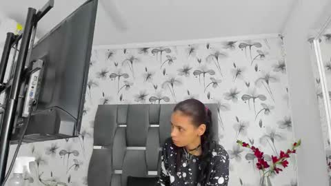 Snapshot of ehotloveaxxx chatting on 11-02-25, 03:03 Valery online show from 11-02-25, 03:03