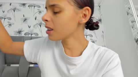 Snapshot of ehotloveaxxx chatting on 11-07-25, 01:11 Valery online show from 11-07-25, 01:11