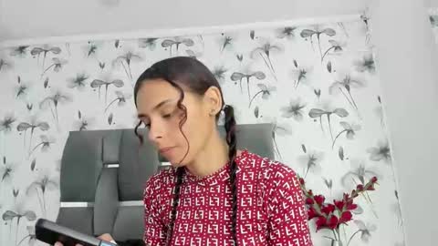 Snapshot of ehotloveaxxx chatting on 11-22-25, 01:32 Valery online show from 11-22-25, 01:32