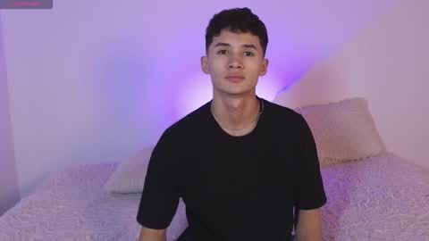 Snapshot of eiden_blake chatting on 12-20-25, 03:46 Eiden Blake online show from 12-20-25, 03:46