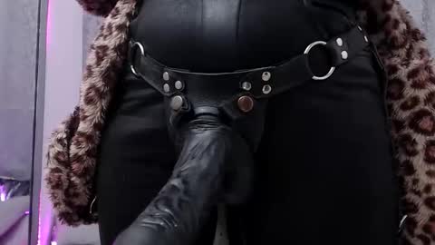 Eileen online show from 04-29-26, 05:06