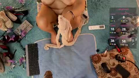 Snapshot of eilin_clio chatting on 07-04-26, 06:58 Eilin online show from 07-04-26, 06:58