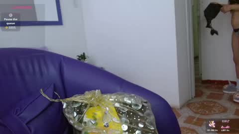 eimy01 online show from 04-21-26, 12:11