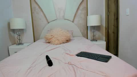 eimy_grey4u online show from 01-14-26, 03:23