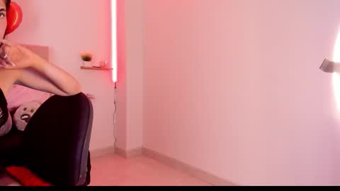 eimyy_rouse online show from 02-16-26, 08:05