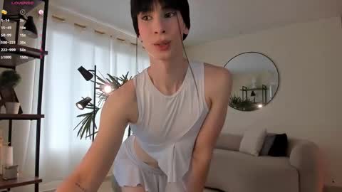 Einyel  online show from 11-25-25, 08:20