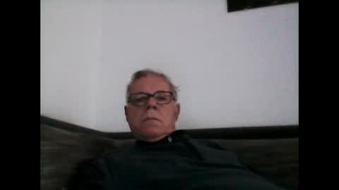 eisbaer1957 online show from 12-25-24, 08:18