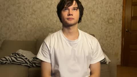 Snapshot of eitanhere chatting on 12-19-25, 04:25 Eitan online show from 12-19-25, 04:25