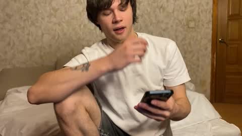 Snapshot of eitanhere chatting on 12-22-25, 06:38 Eitan online show from 12-22-25, 06:38