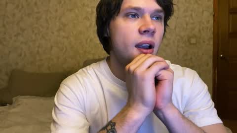 Snapshot of eitanhere chatting on 01-09-26, 01:14 Eitan online show from 01-09-26, 01:14