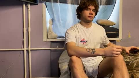 Snapshot of eitanhere chatting on 02-10-26, 04:38 Eitan online show from 02-10-26, 04:38