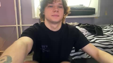 Snapshot of eitanhere chatting on 02-27-26, 08:03 Eitan online show from 02-27-26, 08:03