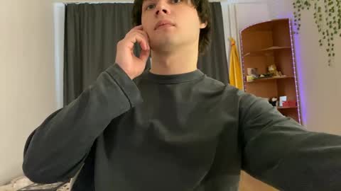 Snapshot of eitanhere chatting on 05-18-26, 03:40 Eitan online show from 05-18-26, 03:40