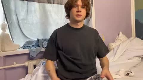 Snapshot of eitanhere chatting on 06-29-26, 01:33 Eitan online show from 06-29-26, 01:33