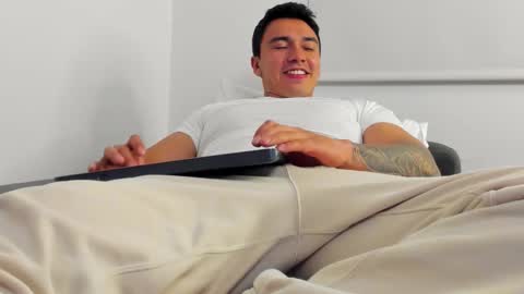 Snapshot of eithanconor1 chatting on 03-20-26, 03:44 EITHAN CONOR online show from 03-20-26, 03:44