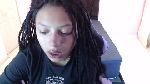 eiviiy1609 online show from 12-05-25, 01:42