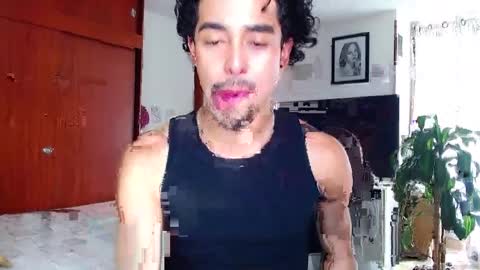 Snapshot of ekhtyr11 chatting on 04-06-26, 09:49 xoxo online show from 04-06-26, 09:49
