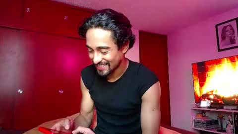 Snapshot of ekhtyr11 chatting on 06-10-26, 10:52 xoxo online show from 06-10-26, 10:52