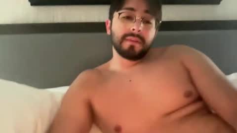 Snapshot of el_bonbon_rico chatting on 05-18-26, 03:02 el bonbon rico online show from 05-18-26, 03:02