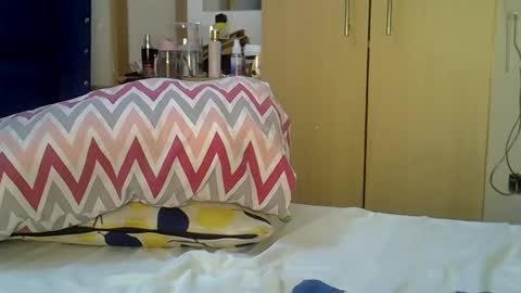 petite online show from 12-29-24, 05:01