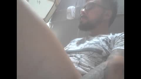 Snapshot of el_principe_veryhot chatting on 10-29-25, 05:20 el_principe_veryhot online show from 10-29-25, 05:20