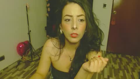 Snapshot of ela_3611 chatting on 12-17-25, 05:24 ela_3611 online show from 12-17-25, 05:24