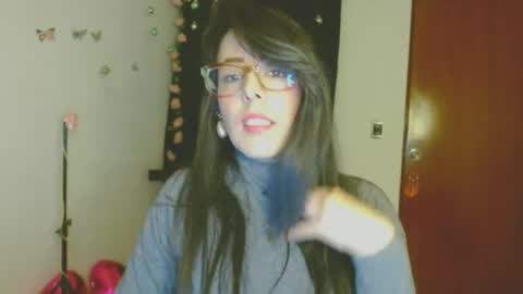 Snapshot of ela_3611 chatting on 01-06-26, 04:05 ela_3611 online show from 01-06-26, 04:05