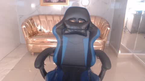 Snapshot of ela_boob_s chatting on 01-13-26, 08:36 ELA online show from 01-13-26, 08:36