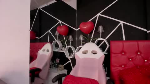 Ela online show from 03-09-25, 01:25