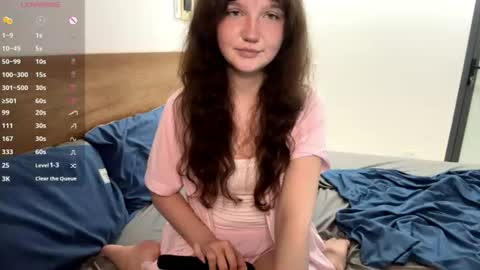 Snapshot of ela_wish chatting on 07-17-26, 07:41 Ela online show from 07-17-26, 07:41