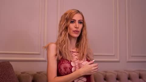 Ella online show from 01-10-26, 06:04