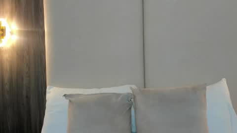 E L A I A online show from 03-31-26, 07:25