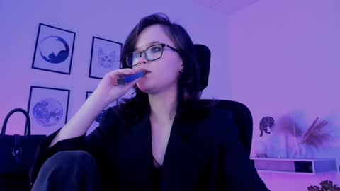 Your sweet girl online show from 12-17-24, 07:37