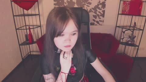 Snapshot of elainebeness chatting on 04-07-26, 07:47 Your sweet girl online show from 04-07-26, 07:47