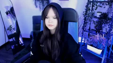 Snapshot of elainebeness chatting on 04-25-26, 07:33 Your sweet girl online show from 04-25-26, 07:33