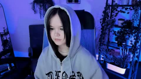 Snapshot of elainebeness chatting on 04-29-26, 05:30 Your sweet girl online show from 04-29-26, 05:30