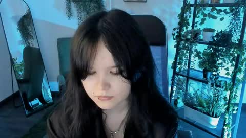 Snapshot of elainebeness chatting on 05-19-26, 07:31 Your sweet girl online show from 05-19-26, 07:31